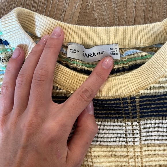 ZARA SHEER TOP SIZE SMALL - Picture 2 of 3